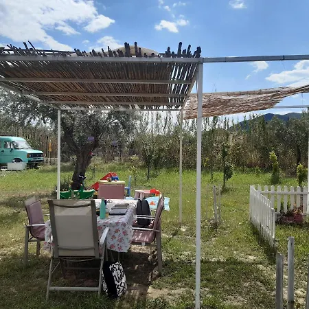 Mary 's Retro Caravan 营地 埃拉蒂尼