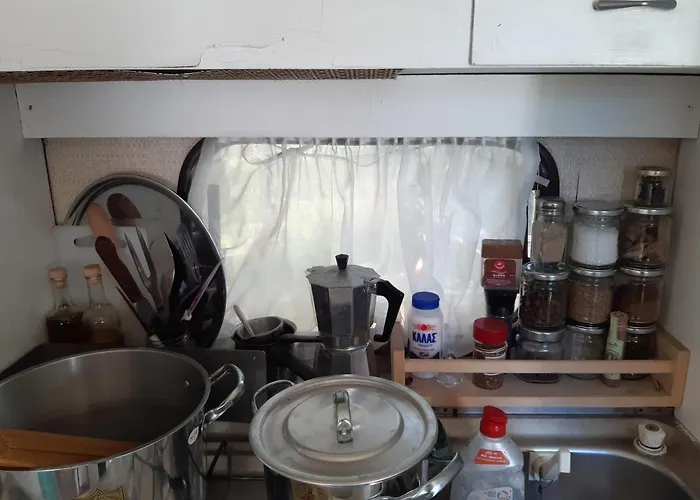 Campsite Mary 's Retro Caravan Eratini